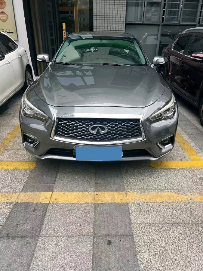 2018 Jeep Grand Commander 2.0T 265HP L4 9AT,autocango,china used car exporter,china ev exporter,chinese used car exporter,chinese used ev exporter