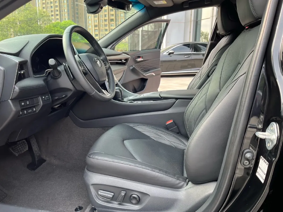 2022 Toyota Avalon 2.5L 209HP L4 8AT,autocango,china used car exporter,china ev exporter,chinese used car exporter,chinese used ev exporter