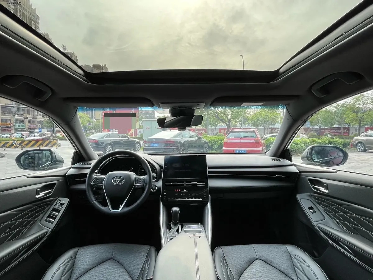 2022 Toyota Avalon 2.5L 209HP L4 8AT,autocango,china used car exporter,china ev exporter,chinese used car exporter,chinese used ev exporter