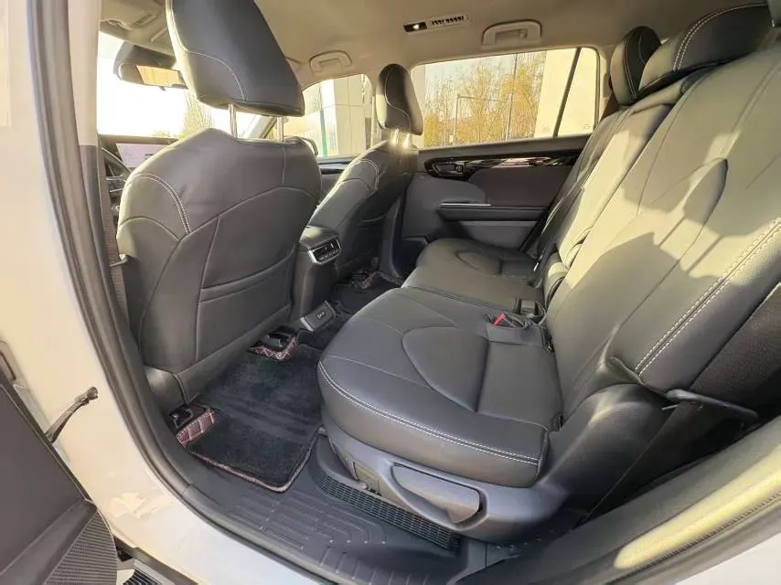 2024 Toyota Highlander 2.5L 189HP L4 E-CVT Hybrid,autocango,china used car exporter,china ev exporter,chinese used car exporter,chinese used ev exporter