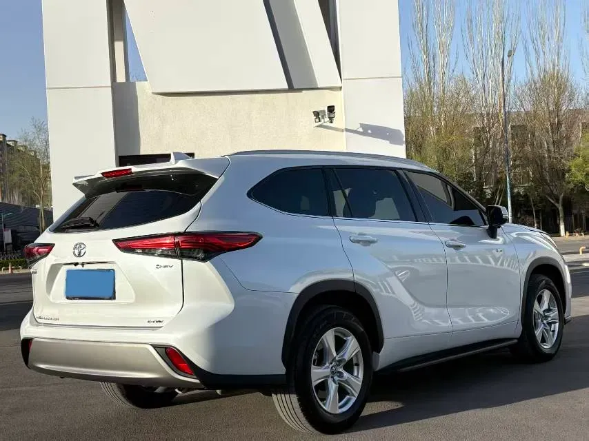 2024 Toyota Highlander 2.5L 189HP L4 E-CVT Hybrid,autocango,china used car exporter,china ev exporter,chinese used car exporter,chinese used ev exporter