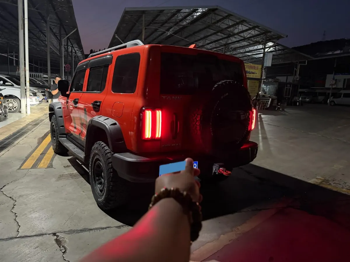 2022 Tank 300 2.0T 227HP L4 8AT,autocango,china used car exporter,china ev exporter,chinese used car exporter,chinese used ev exporter