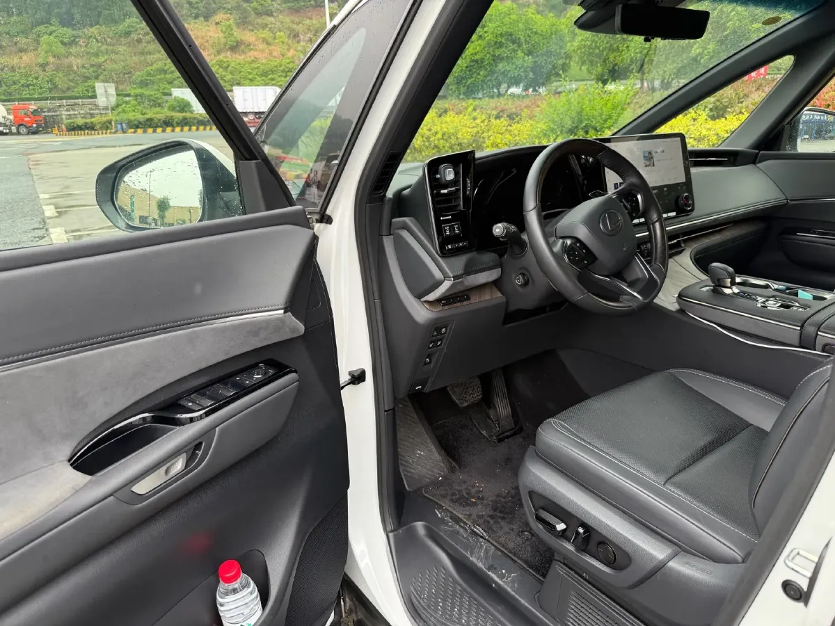2023 Lexus LM 2.4T 271HP L4 6AT Hybrid,autocango,china used car exporter,china ev exporter,chinese used car exporter,chinese used ev exporter