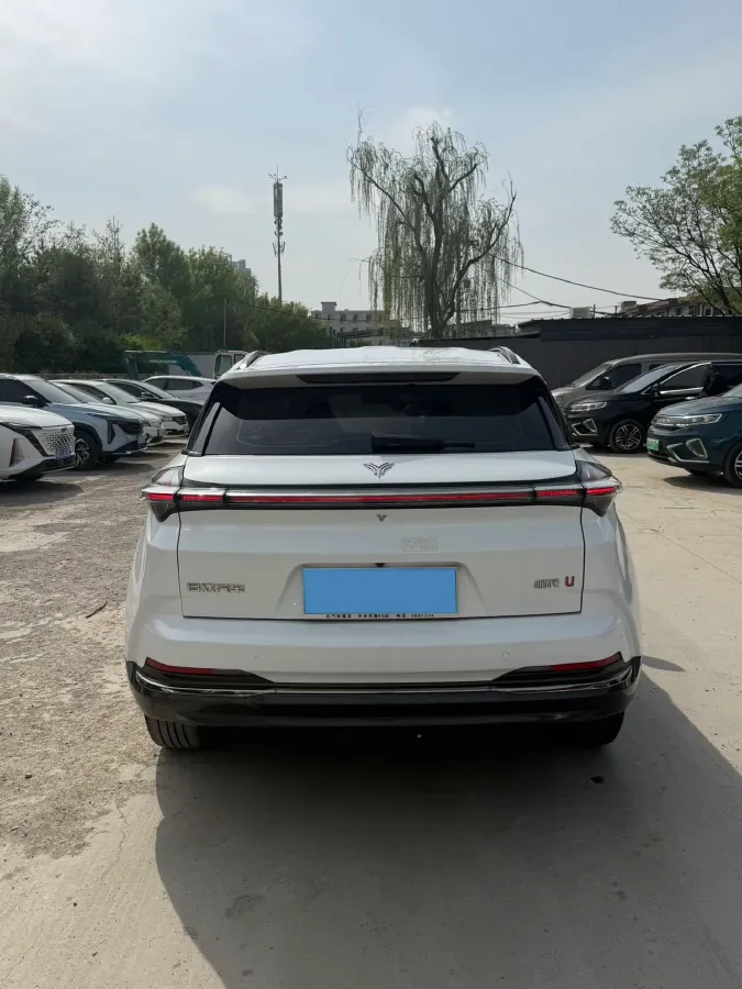 2022 Venucia Grand V 1.5T 190HP L4 7DCT,autocango,china used car exporter,china ev exporter,chinese used car exporter,chinese used ev exporter