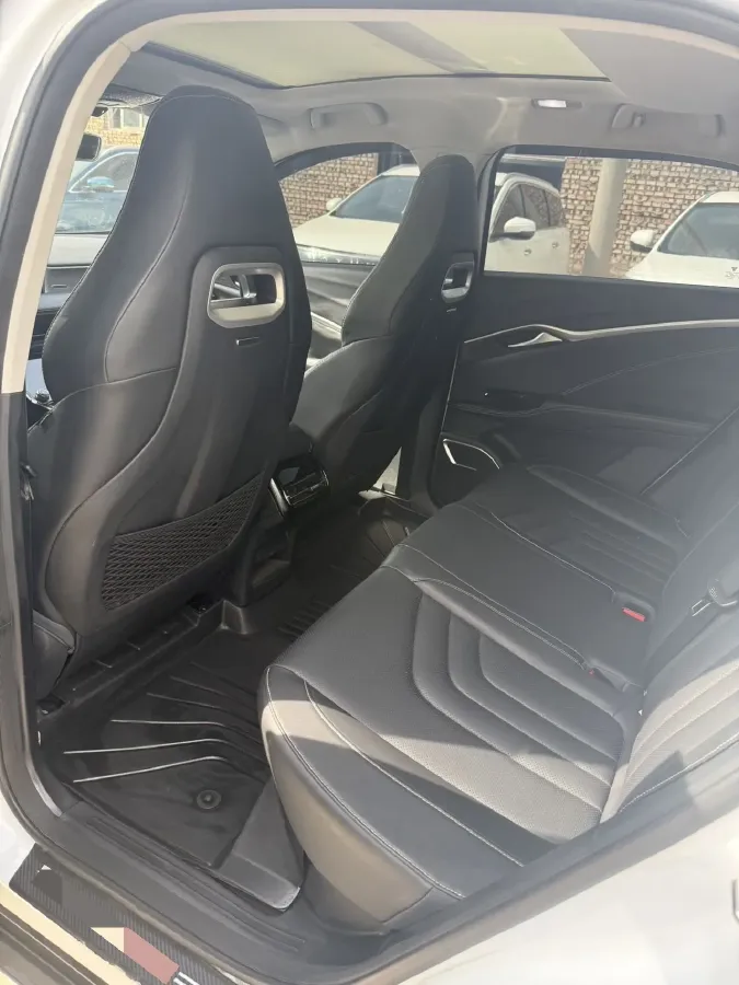 2022 Venucia Grand V 1.5T 190HP L4 7DCT,autocango,china used car exporter,china ev exporter,chinese used car exporter,chinese used ev exporter