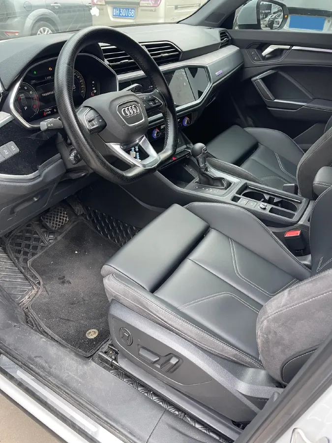 2024 Audi Q3 1.5T 160HP L4 7DCT,autocango,china used car exporter,china ev exporter,chinese used car exporter,chinese used ev exporter