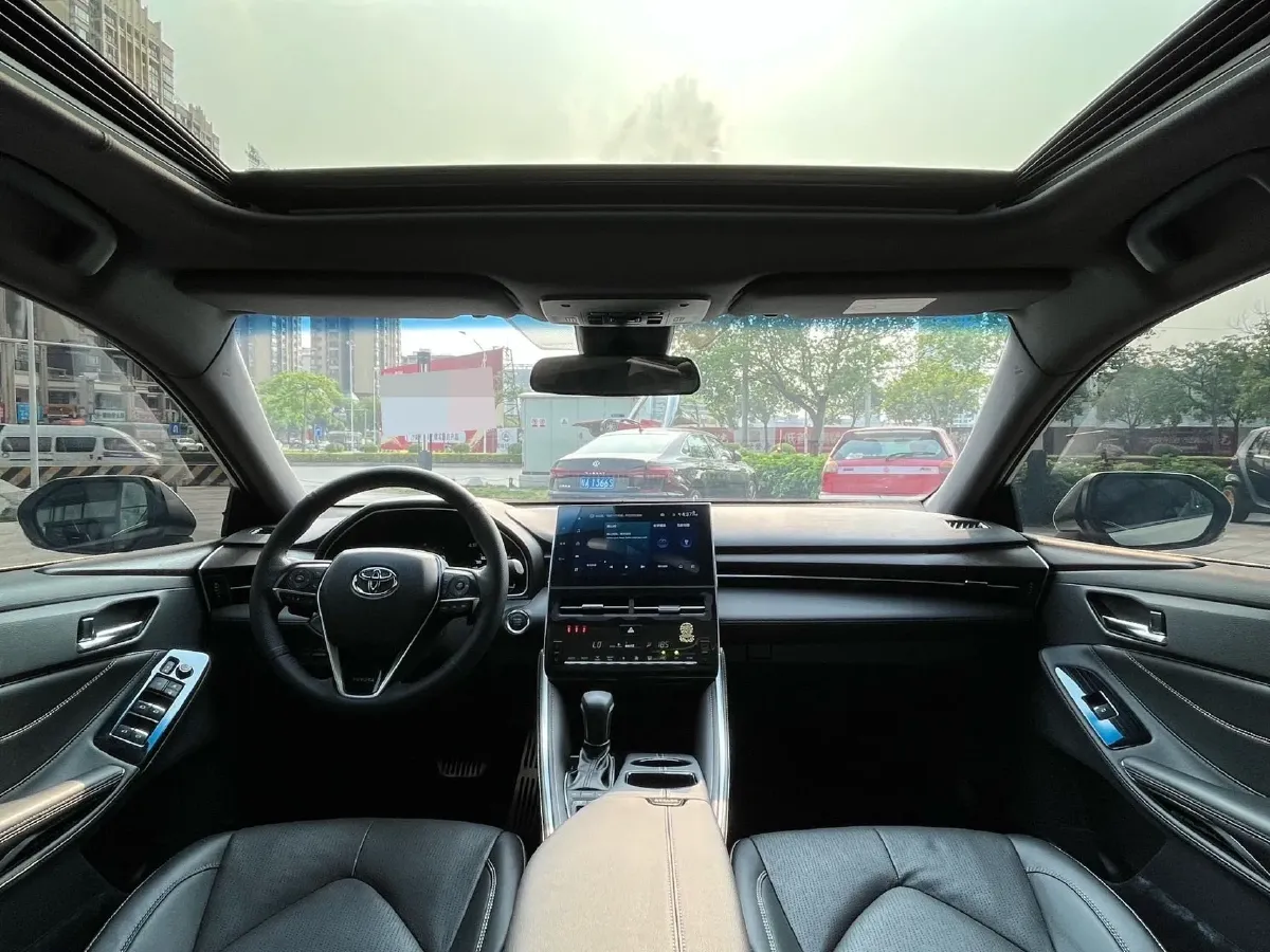 2022 Toyota Avalon 2.5L 209HP L4 8AT,autocango,china used car exporter,china ev exporter,chinese used car exporter,chinese used ev exporter