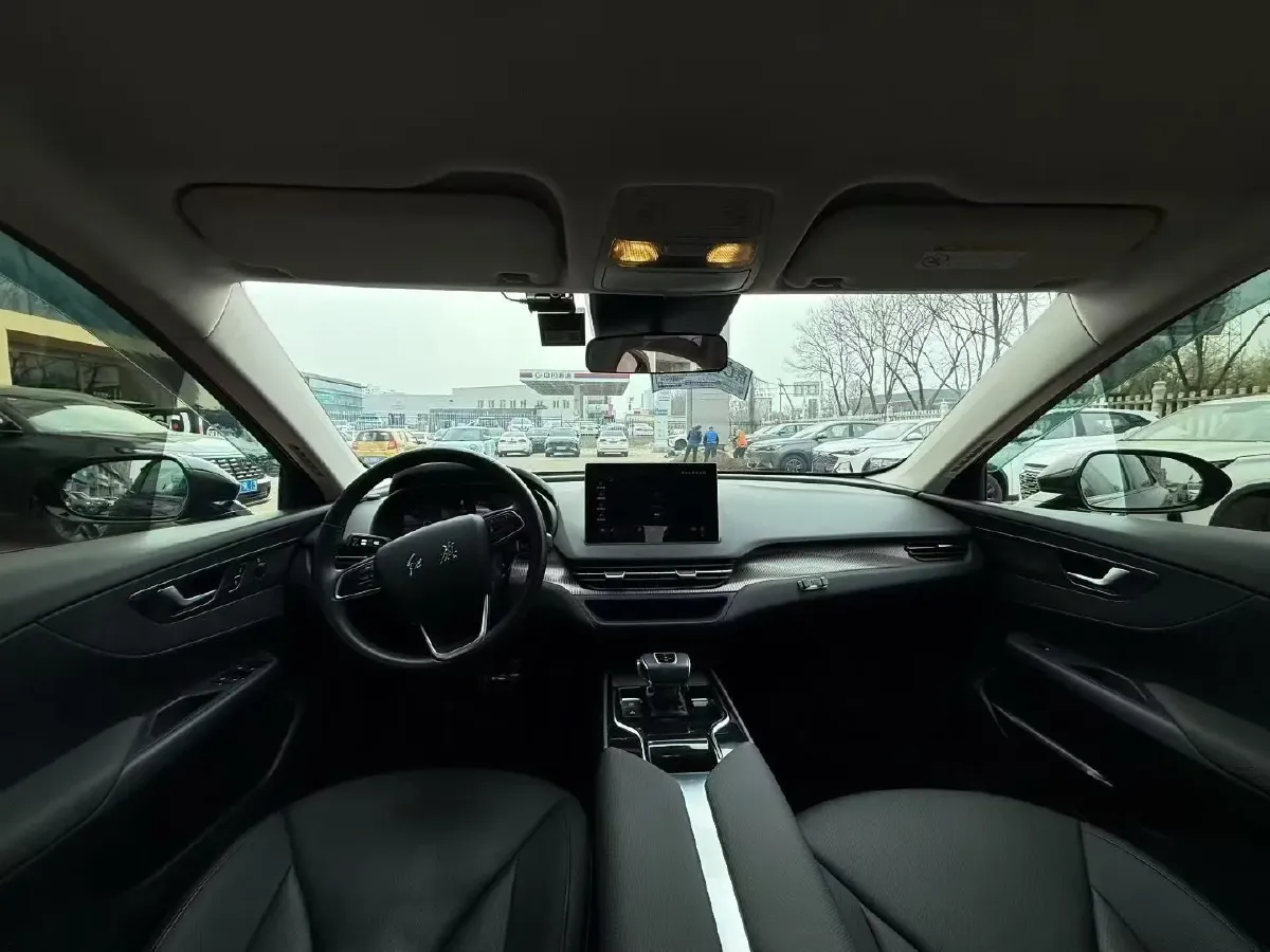 2024 HongQi E-QM5 BEV 72KWH,autocango,china used car exporter,china ev exporter,chinese used car exporter,chinese used ev exporter