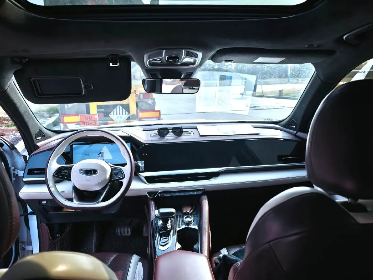 2021 Geely Monjaro 2.0T 238HP L4 8AT,autocango,china used car exporter,china ev exporter,chinese used car exporter,chinese used ev exporter