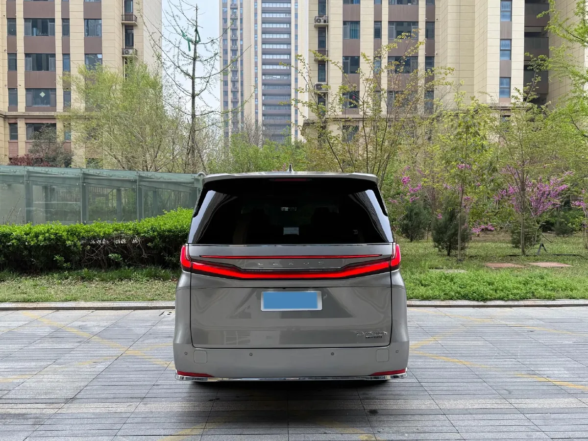 2025 Lexus LM 2.4T 271HP L4 6AT Hybrid,autocango,china used car exporter,china ev exporter,chinese used car exporter,chinese used ev exporter