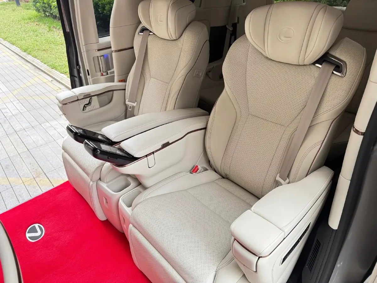 2025 Lexus LM 2.4T 271HP L4 6AT Hybrid,autocango,china used car exporter,china ev exporter,chinese used car exporter,chinese used ev exporter