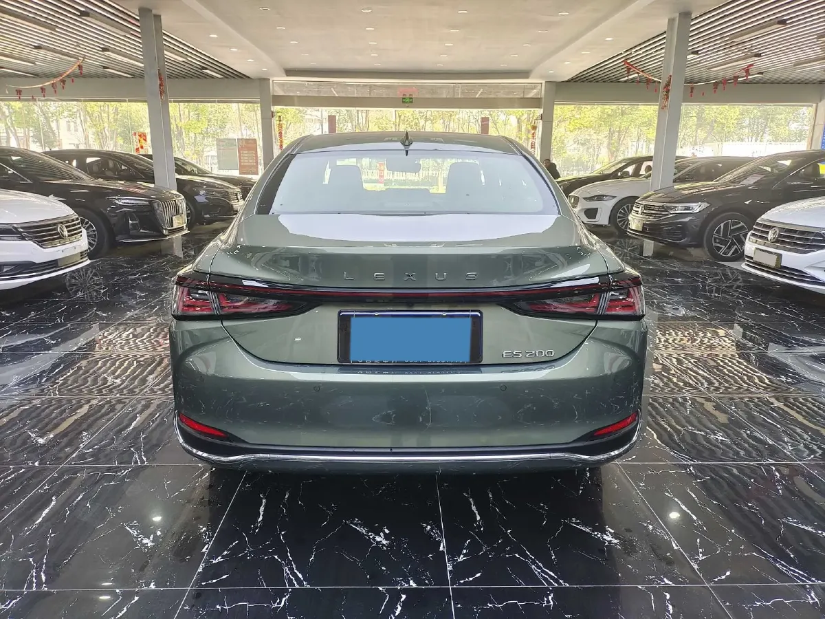 2025 Lexus ES 2.0L 173HP L4 CVT,autocango,china used car exporter,china ev exporter,chinese used car exporter,chinese used ev exporter