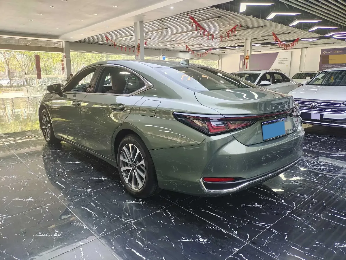 2025 Lexus ES 2.0L 173HP L4 CVT,autocango,china used car exporter,china ev exporter,chinese used car exporter,chinese used ev exporter
