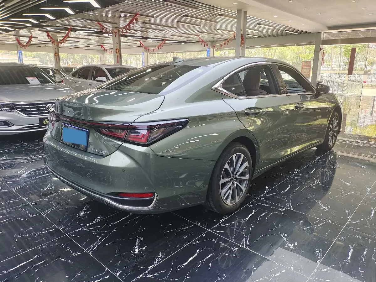 2025 Lexus ES 2.0L 173HP L4 CVT,autocango,china used car exporter,china ev exporter,chinese used car exporter,chinese used ev exporter