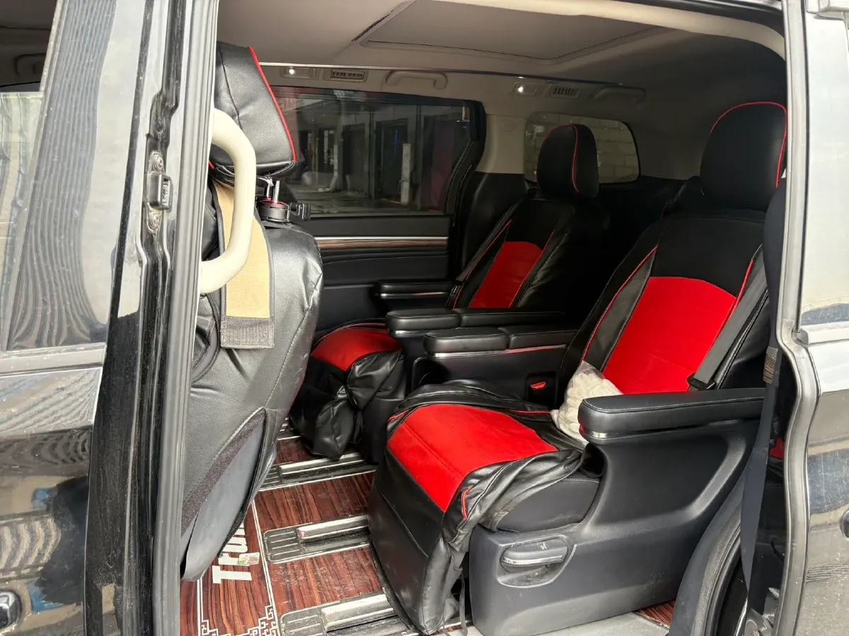 2021 GAC Trumpchi M8 2.0T 252HP L4 8AT,autocango,china used car exporter,china ev exporter,chinese used car exporter,chinese used ev exporter