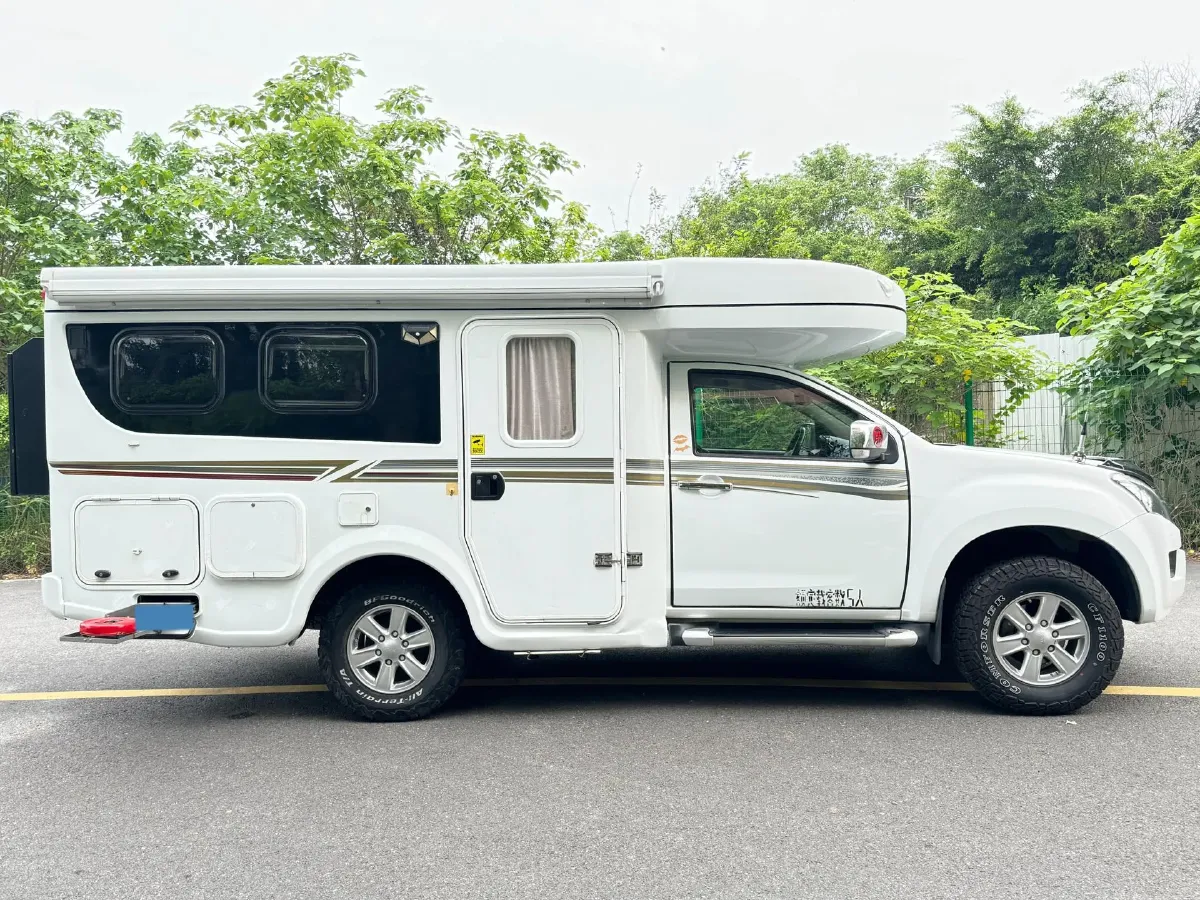 2018 Isuzu D-MAX 3.0T 177HP L4 6AT,autocango,china used car exporter,china ev exporter,chinese used car exporter,chinese used ev exporter