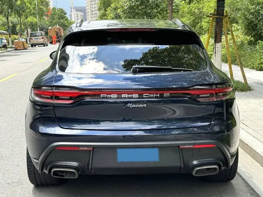 2023 Porsche Macan 2.0T 265HP L4 7DCT,autocango,china used car exporter,china ev exporter,chinese used car exporter,chinese used ev exporter