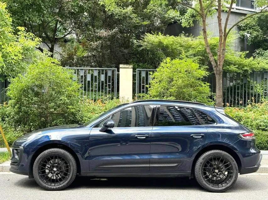 2023 Porsche Macan 2.0T 265HP L4 7DCT,autocango,china used car exporter,china ev exporter,chinese used car exporter,chinese used ev exporter