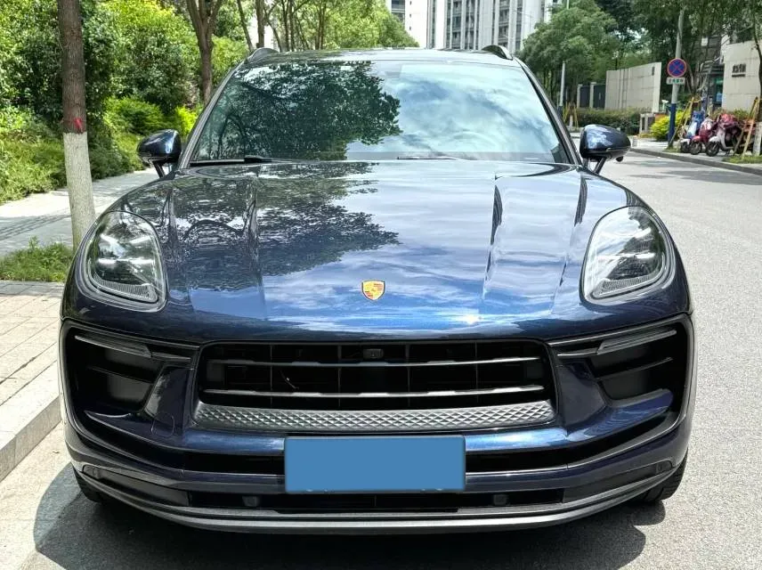 2023 Porsche Macan 2.0T 265HP L4 7DCT,autocango,china used car exporter,china ev exporter,chinese used car exporter,chinese used ev exporter