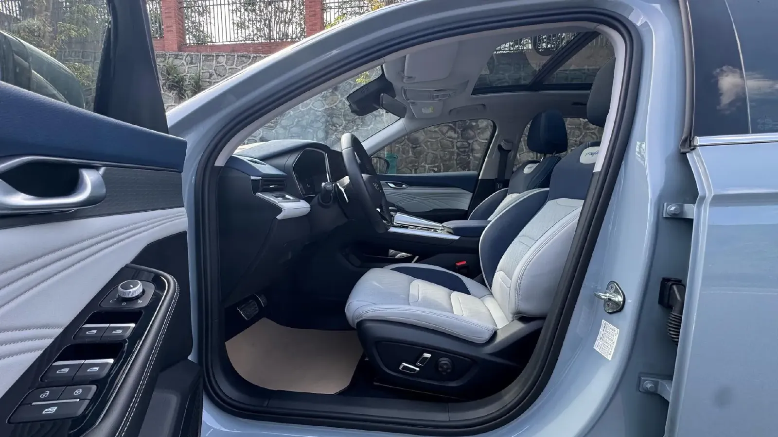 2023 Geely Preface 2.0T 190HP L4 7DCT,autocango,china used car exporter,china ev exporter,chinese used car exporter,chinese used ev exporter