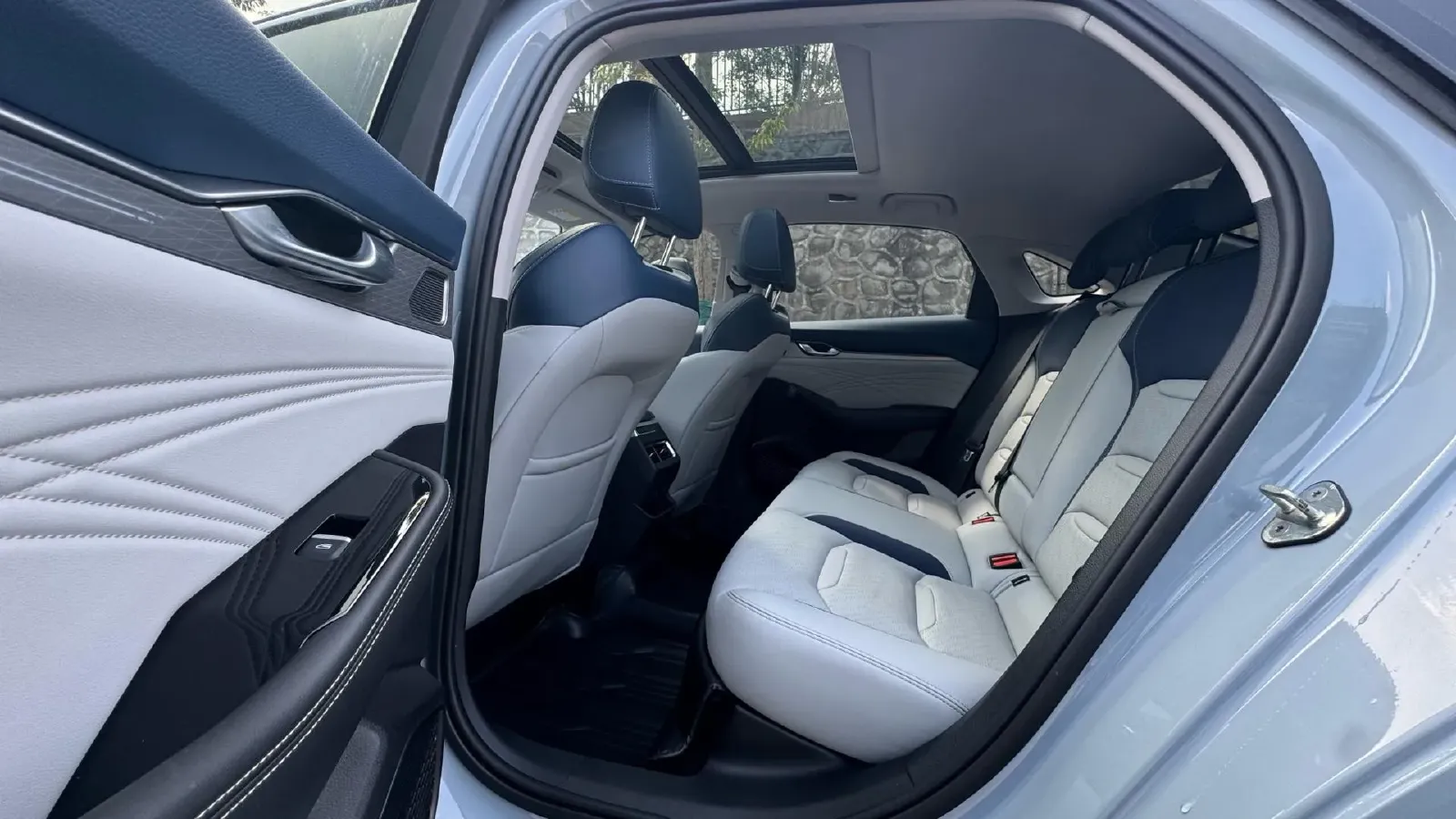 2023 Geely Preface 2.0T 190HP L4 7DCT,autocango,china used car exporter,china ev exporter,chinese used car exporter,chinese used ev exporter