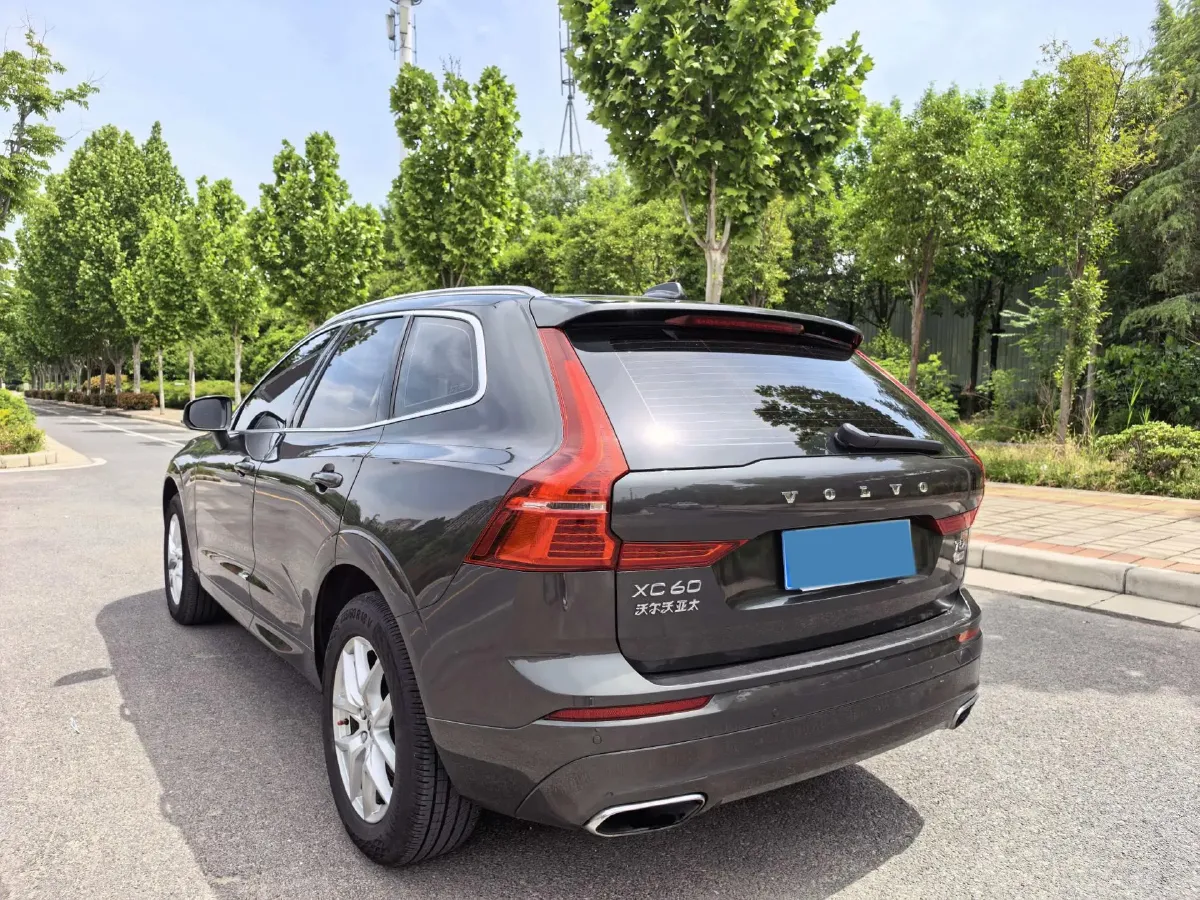 2019 Volvo XC60 2.0T 254HP L4 8AT,autocango,china used car exporter,china ev exporter,chinese used car exporter,chinese used ev exporter