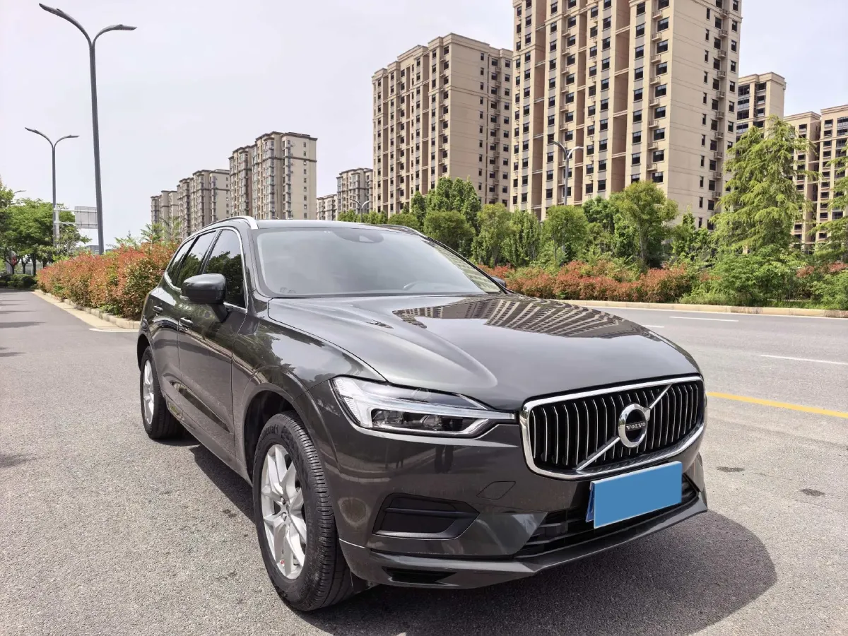 2019 Volvo XC60 2.0T 254HP L4 8AT,autocango,china used car exporter,china ev exporter,chinese used car exporter,chinese used ev exporter