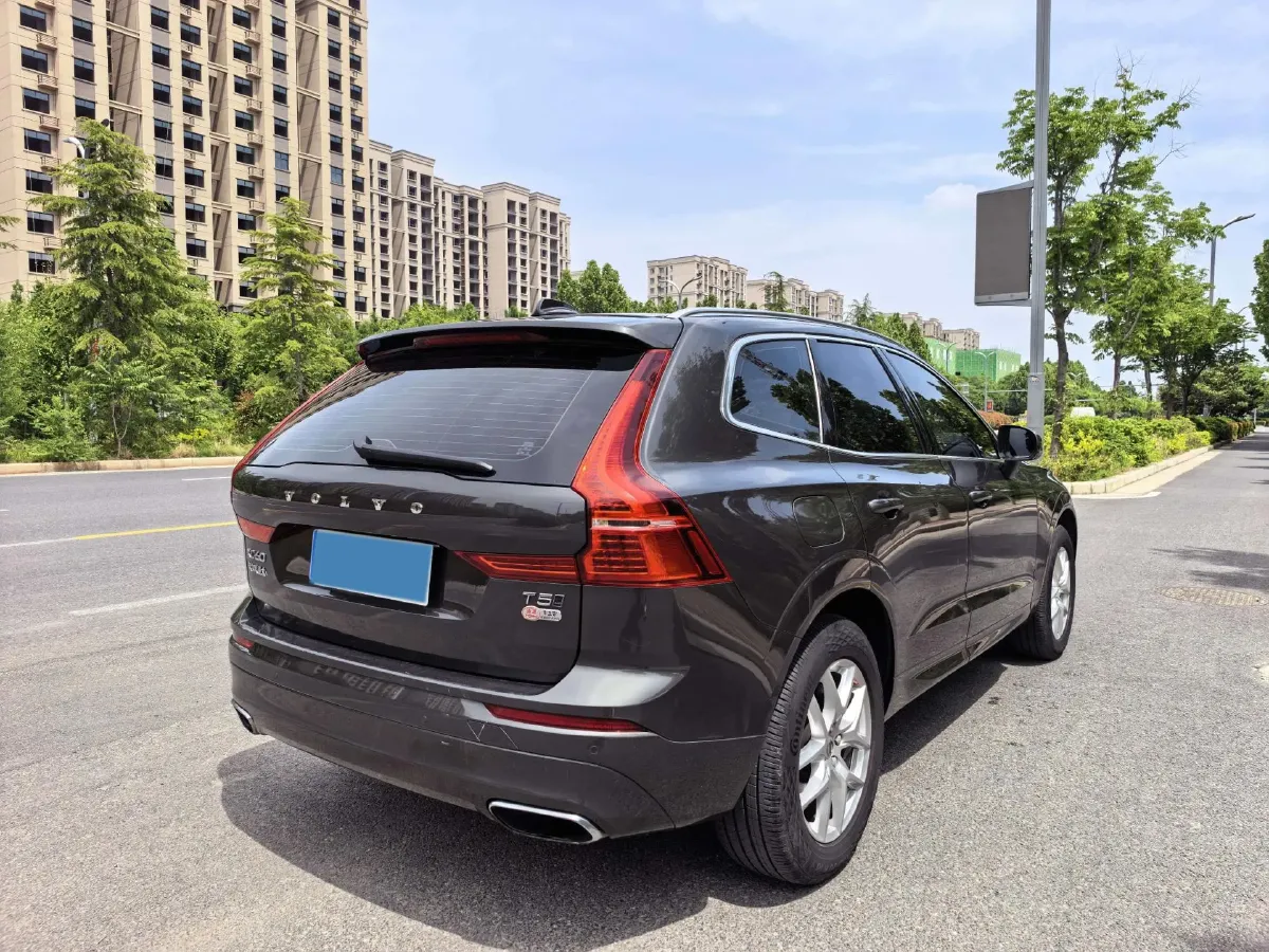 2019 Volvo XC60 2.0T 254HP L4 8AT,autocango,china used car exporter,china ev exporter,chinese used car exporter,chinese used ev exporter