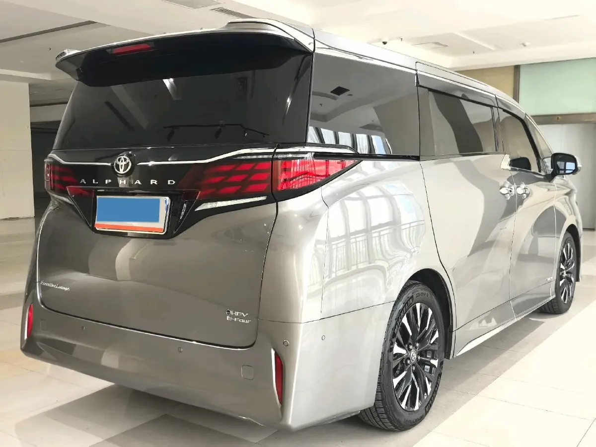 2024 Toyota Alphard 2.5L 190HP L4 E-CVT Hybrid,autocango,china used car exporter,china ev exporter,chinese used car exporter,chinese used ev exporter