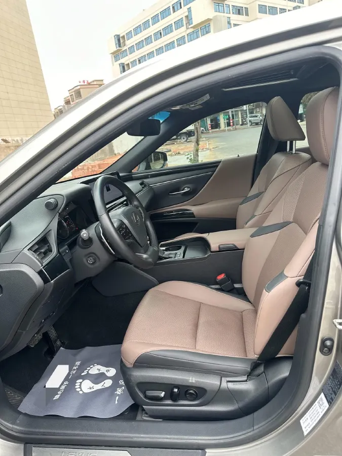 2022 Lexus ES 2.0L 173HP L4 CVT,autocango,china used car exporter,china ev exporter,chinese used car exporter,chinese used ev exporter