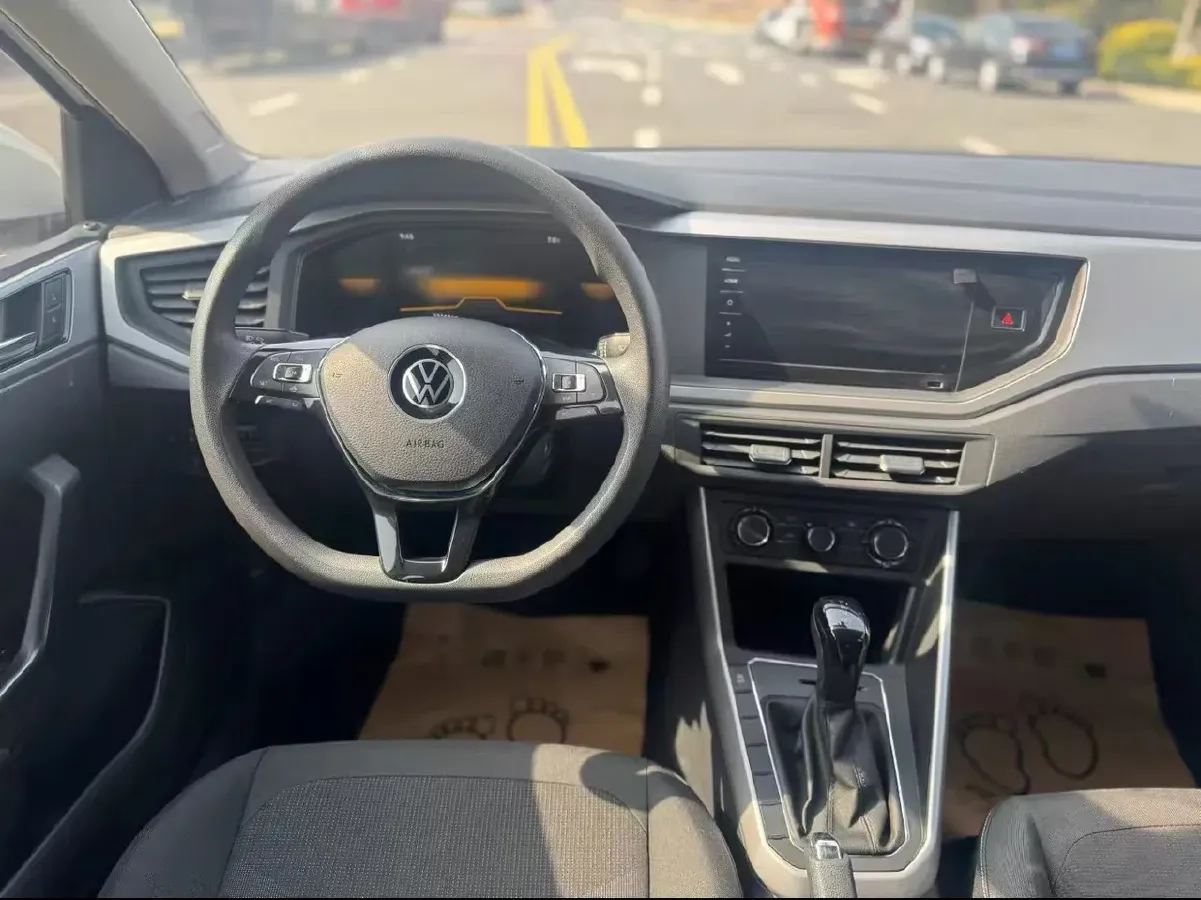 2023 Volkswagen Polo 1.5L 110HP L4 6AT,autocango,china used car exporter,china ev exporter,chinese used car exporter,chinese used ev exporter