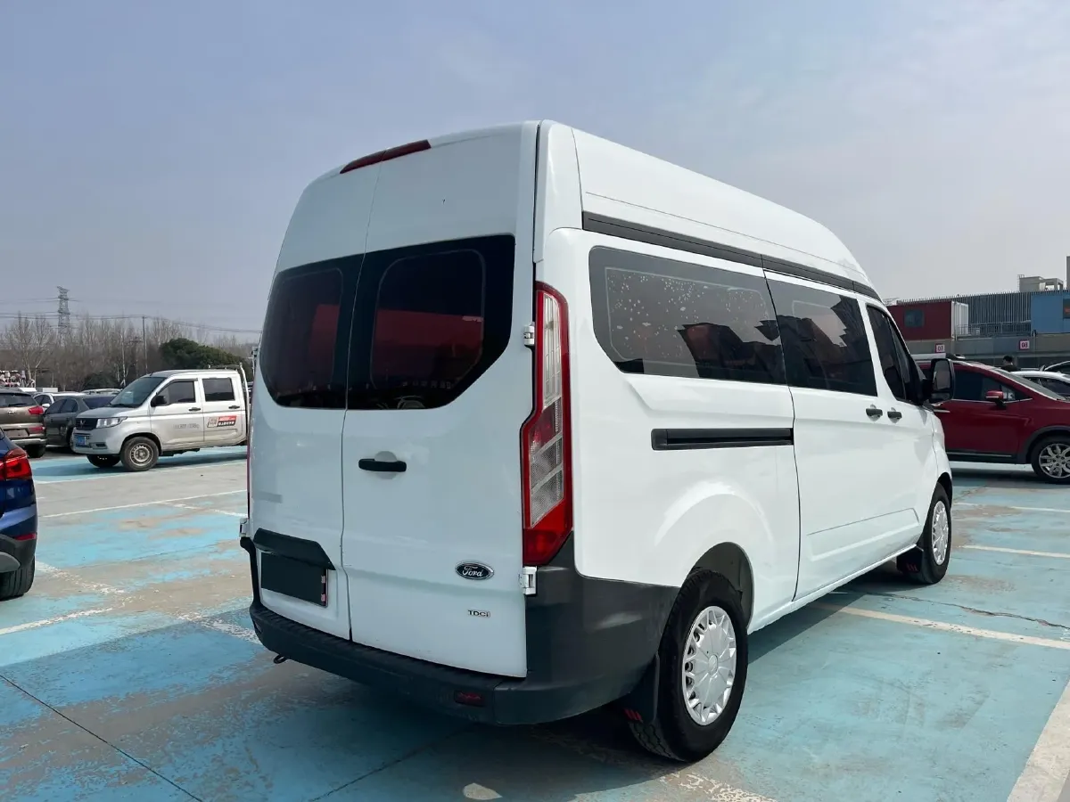 2017 Ford Transit 2.0T 121HP L4 5MT,autocango,china used car exporter,china ev exporter,chinese used car exporter,chinese used ev exporter