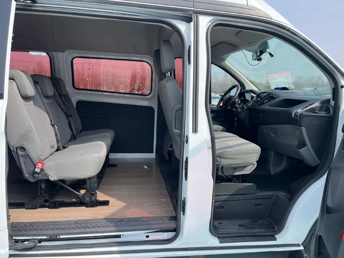 2017 Ford Transit 2.0T 121HP L4 5MT,autocango,china used car exporter,china ev exporter,chinese used car exporter,chinese used ev exporter