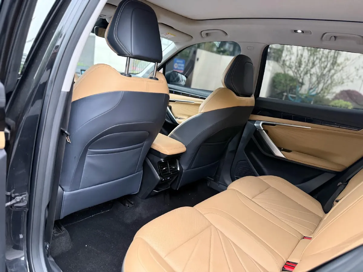 2024 Geely StarRay 1.5T 181HP L4 7DCT,autocango,china used car exporter,china ev exporter,chinese used car exporter,chinese used ev exporter