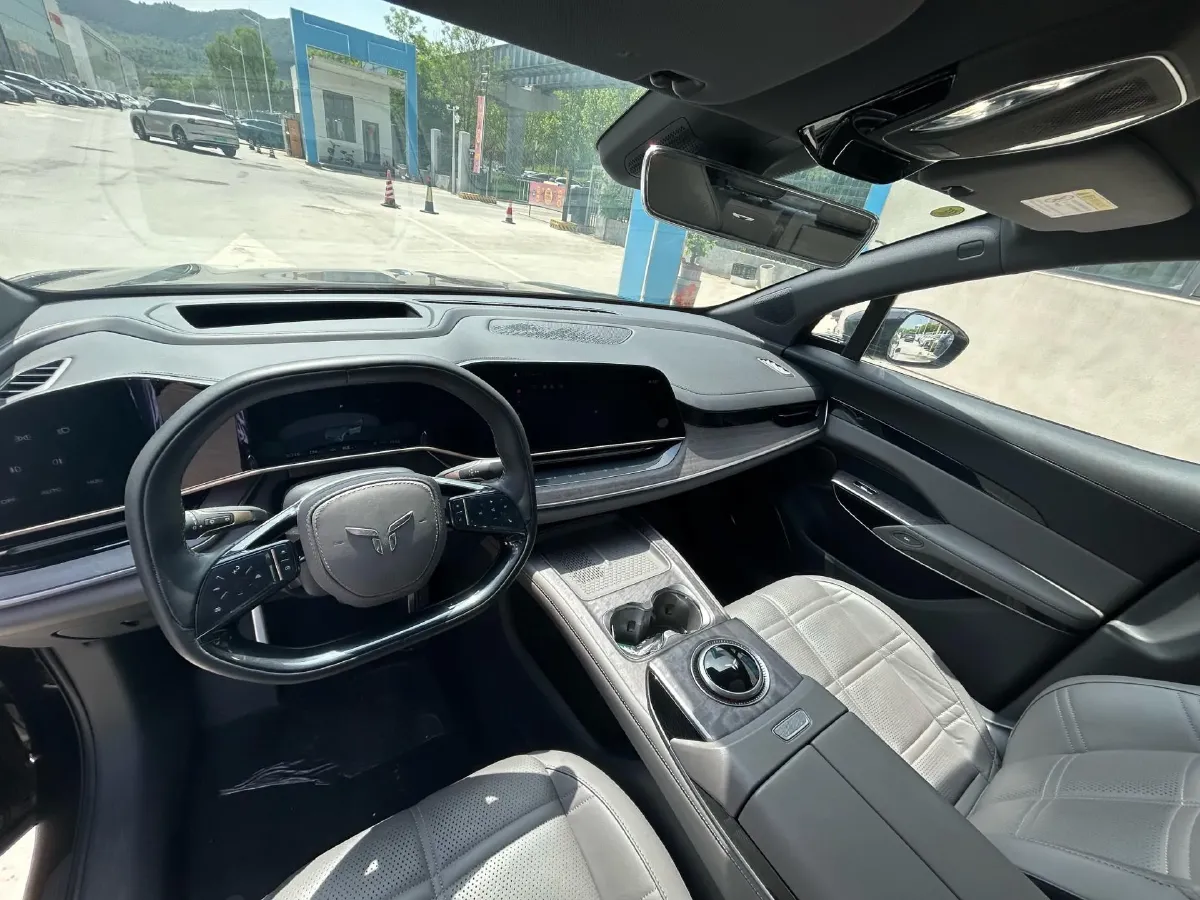 2025 HongQi TianGong 08 BEV 111KWH,autocango,china used car exporter,china ev exporter,chinese used car exporter,chinese used ev exporter