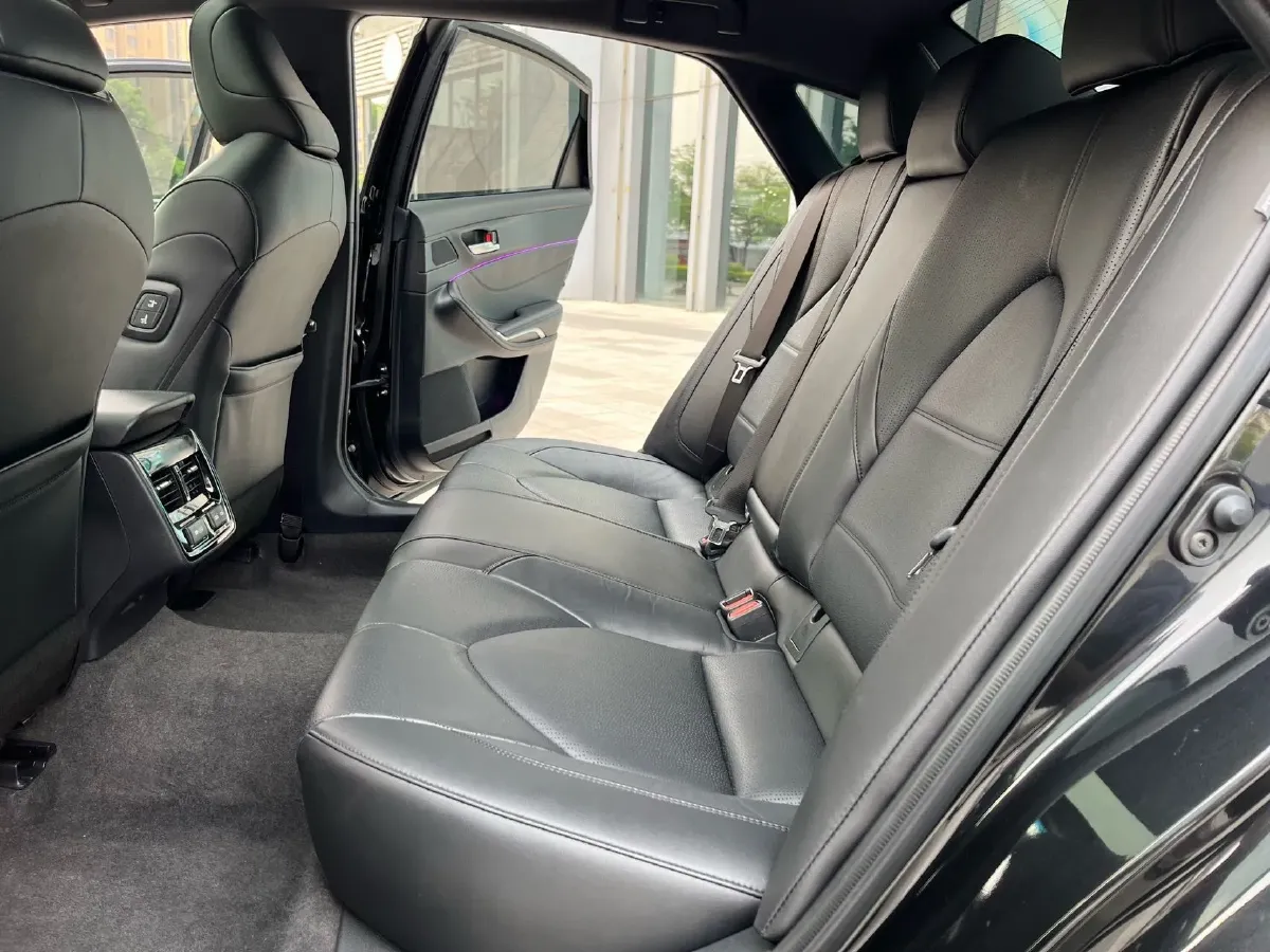 2022 Toyota Avalon 2.0L 178HP L4 CVT,autocango,china used car exporter,china ev exporter,chinese used car exporter,chinese used ev exporter