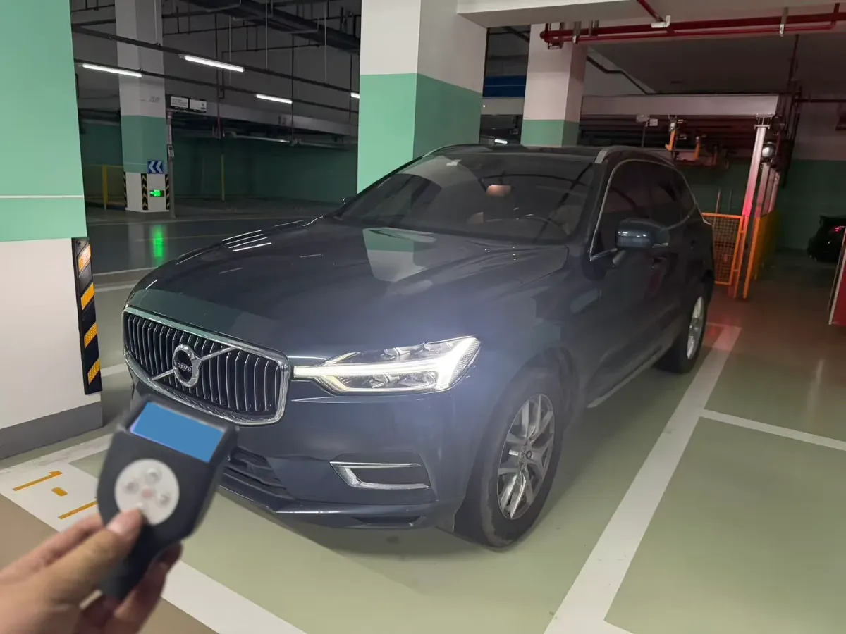 2021 Volvo XC60 2.0T 250HP L4 8AT,autocango,china used car exporter,china ev exporter,chinese used car exporter,chinese used ev exporter