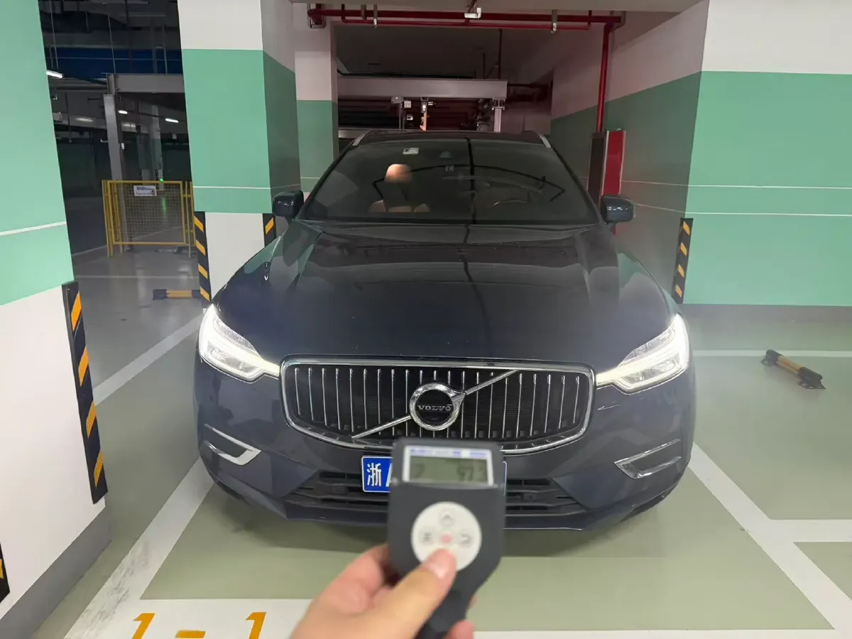 2021 Volvo XC60 2.0T 250HP L4 8AT,autocango,china used car exporter,china ev exporter,chinese used car exporter,chinese used ev exporter