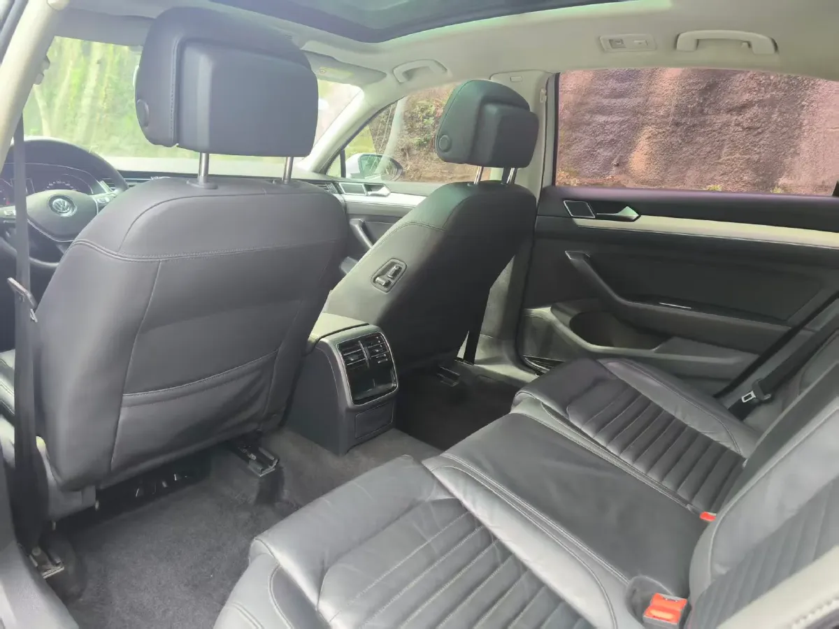 2018 Volkswagen Magotan 1.8T 180HP L4 7DCT,autocango,china used car exporter,china ev exporter,chinese used car exporter,chinese used ev exporter