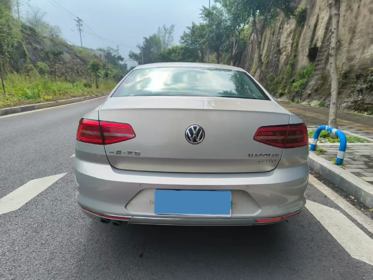 2018 Volkswagen Magotan 1.8T 180HP L4 7DCT,autocango,china used car exporter,china ev exporter,chinese used car exporter,chinese used ev exporter