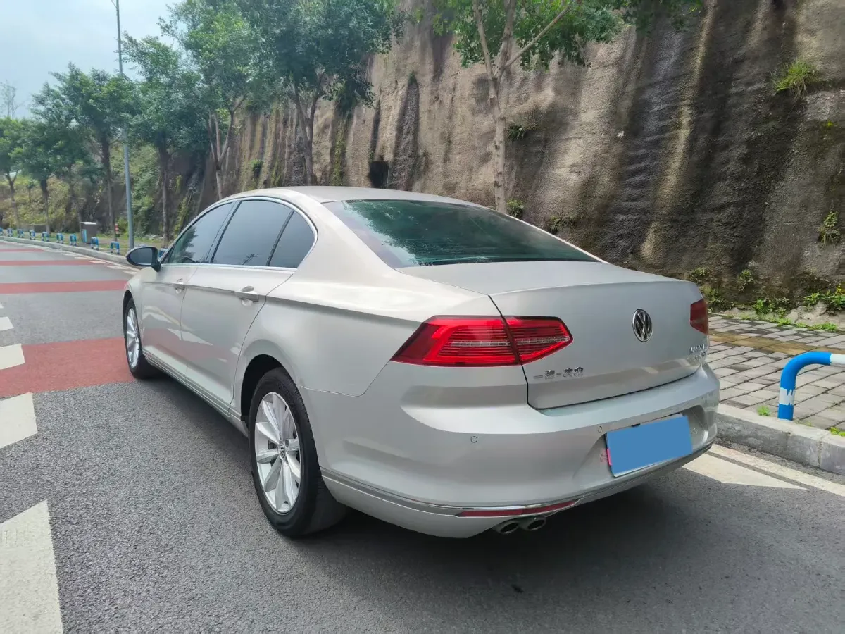 2018 Volkswagen Magotan 1.8T 180HP L4 7DCT,autocango,china used car exporter,china ev exporter,chinese used car exporter,chinese used ev exporter