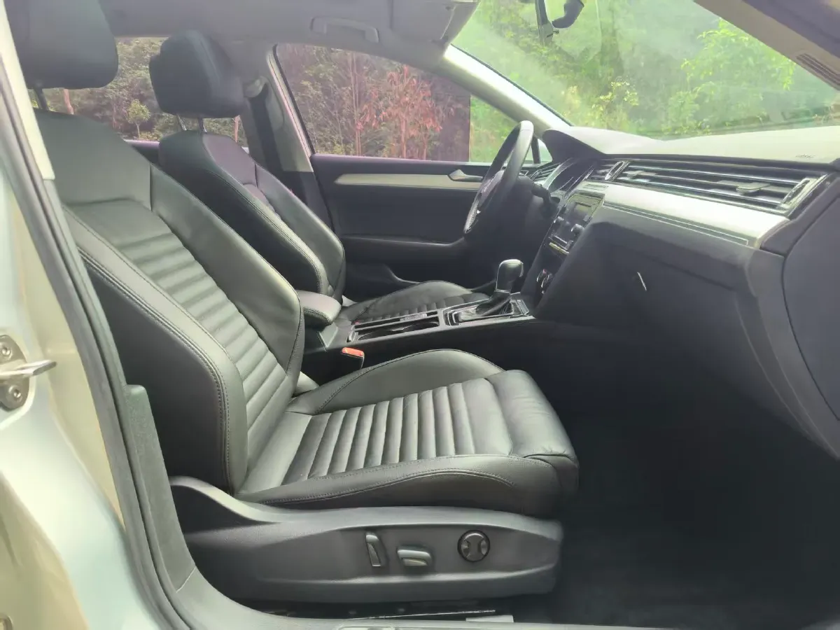 2018 Volkswagen Magotan 1.8T 180HP L4 7DCT,autocango,china used car exporter,china ev exporter,chinese used car exporter,chinese used ev exporter