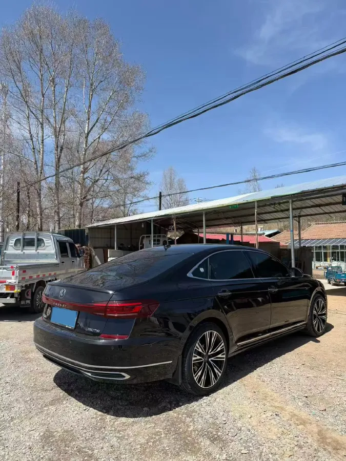 2024 Volkswagen Passat 2.0T 220HP L4 7DCT,autocango,china used car exporter,china ev exporter,chinese used car exporter,chinese used ev exporter