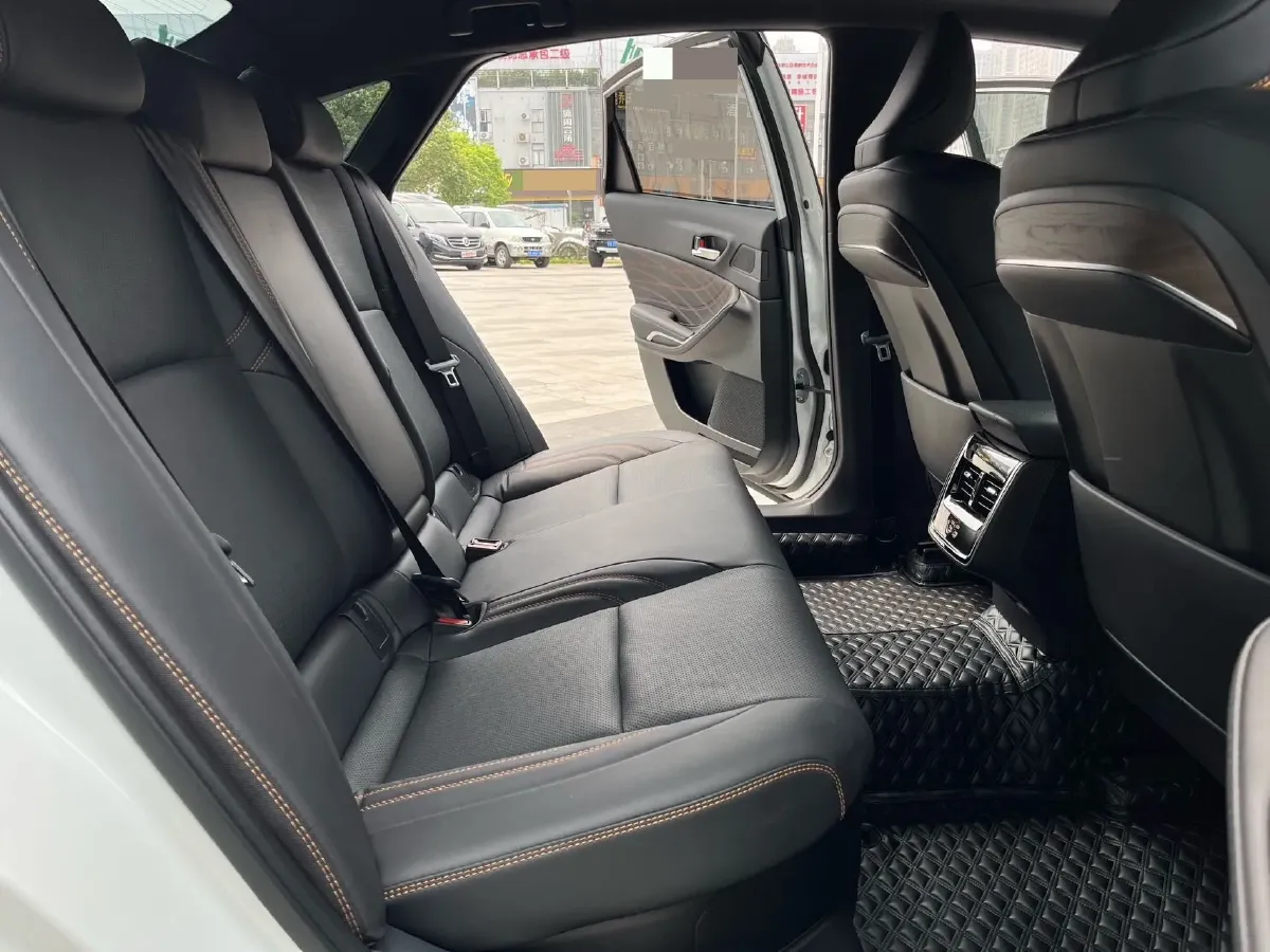 2024 Toyota Avalon 2.0L 152HP L4 E-CVT Hybrid,autocango,china used car exporter,china ev exporter,chinese used car exporter,chinese used ev exporter