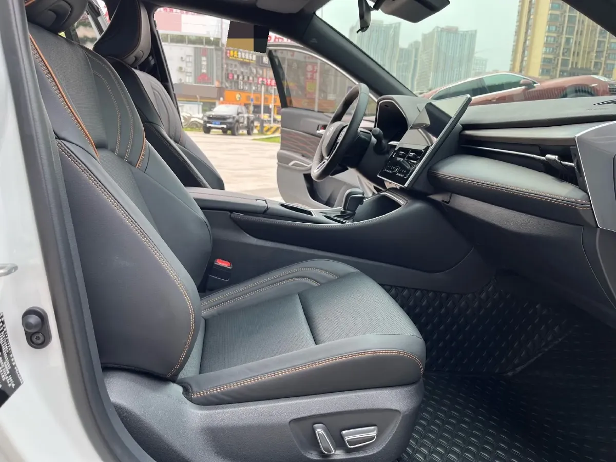 2024 Toyota Avalon 2.0L 152HP L4 E-CVT Hybrid,autocango,china used car exporter,china ev exporter,chinese used car exporter,chinese used ev exporter