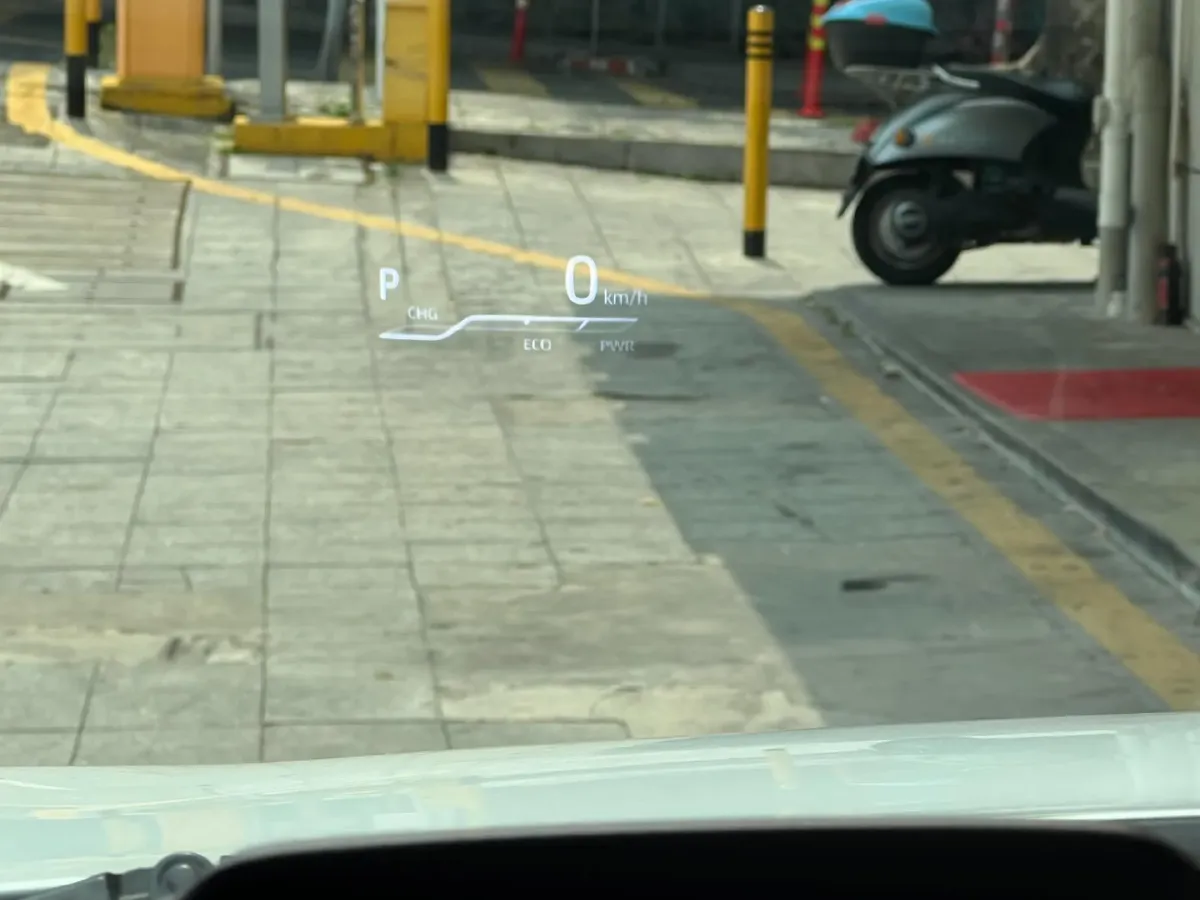 2023 Toyota Sienna 2.5L 189HP L4 E-CVT Hybrid,autocango,china used car exporter,china ev exporter,chinese used car exporter,chinese used ev exporter