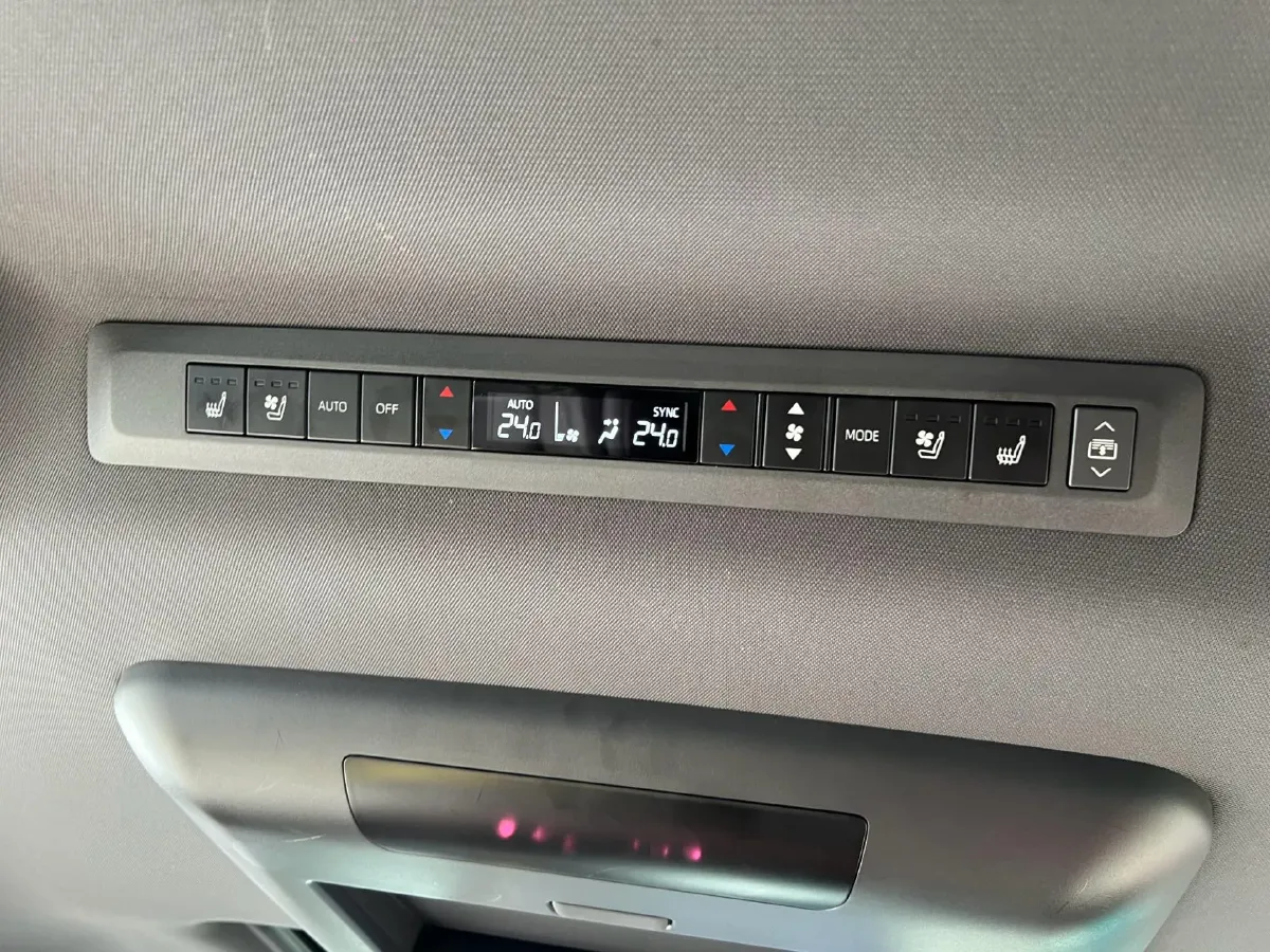 2023 Toyota Sienna 2.5L 189HP L4 E-CVT Hybrid,autocango,china used car exporter,china ev exporter,chinese used car exporter,chinese used ev exporter