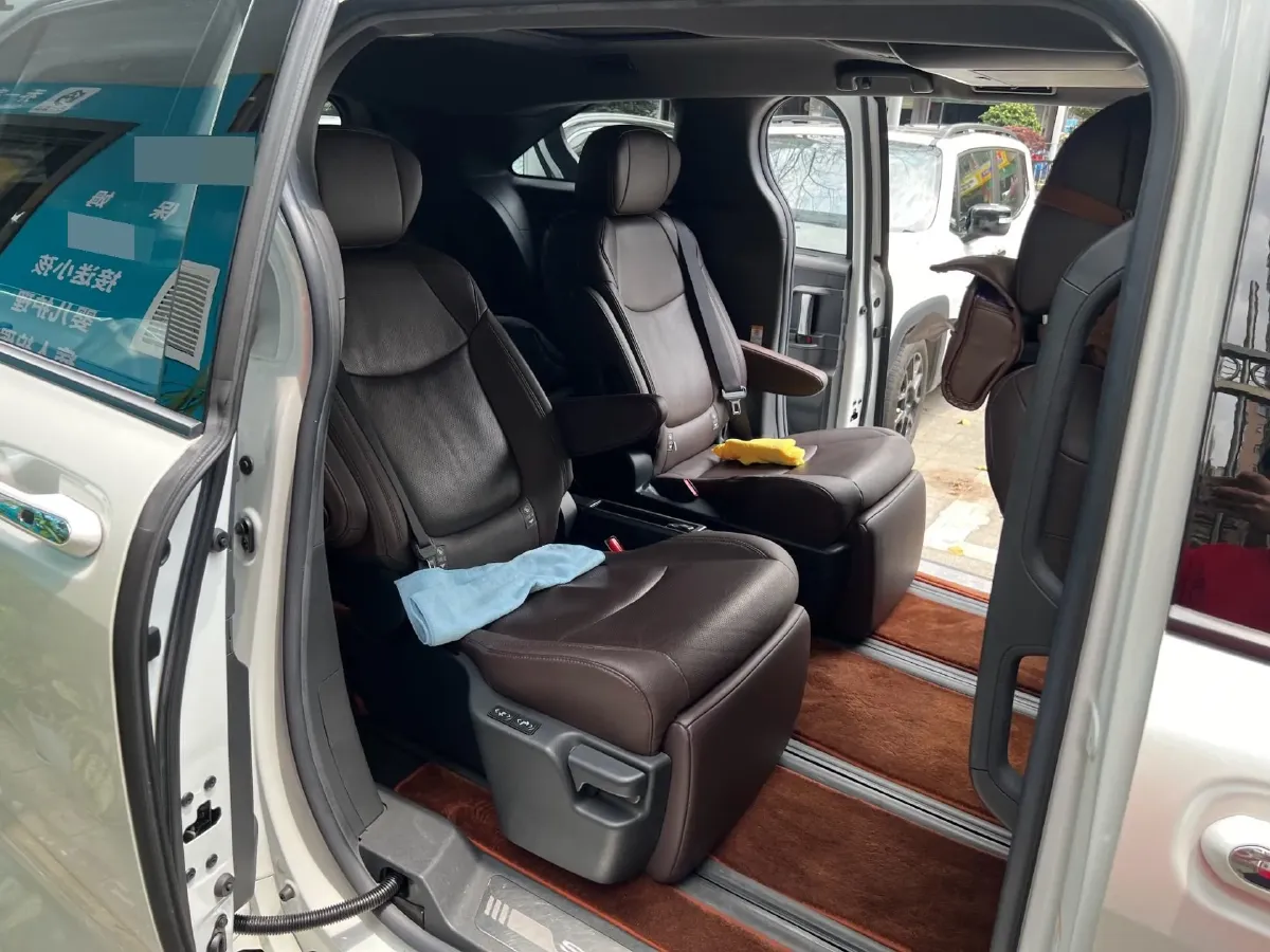 2023 Toyota Sienna 2.5L 189HP L4 E-CVT Hybrid,autocango,china used car exporter,china ev exporter,chinese used car exporter,chinese used ev exporter