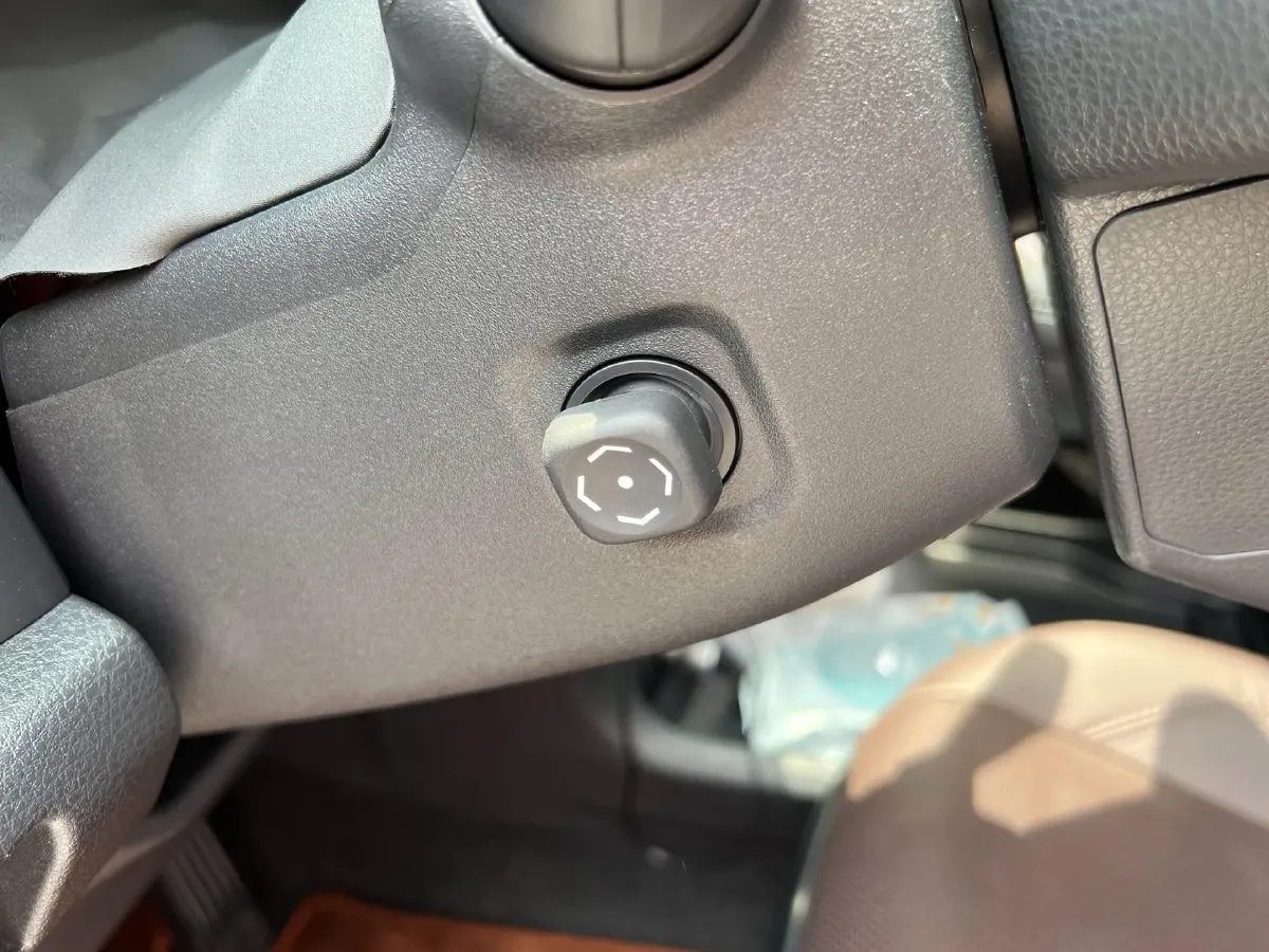 2023 Toyota Sienna 2.5L 189HP L4 E-CVT Hybrid,autocango,china used car exporter,china ev exporter,chinese used car exporter,chinese used ev exporter