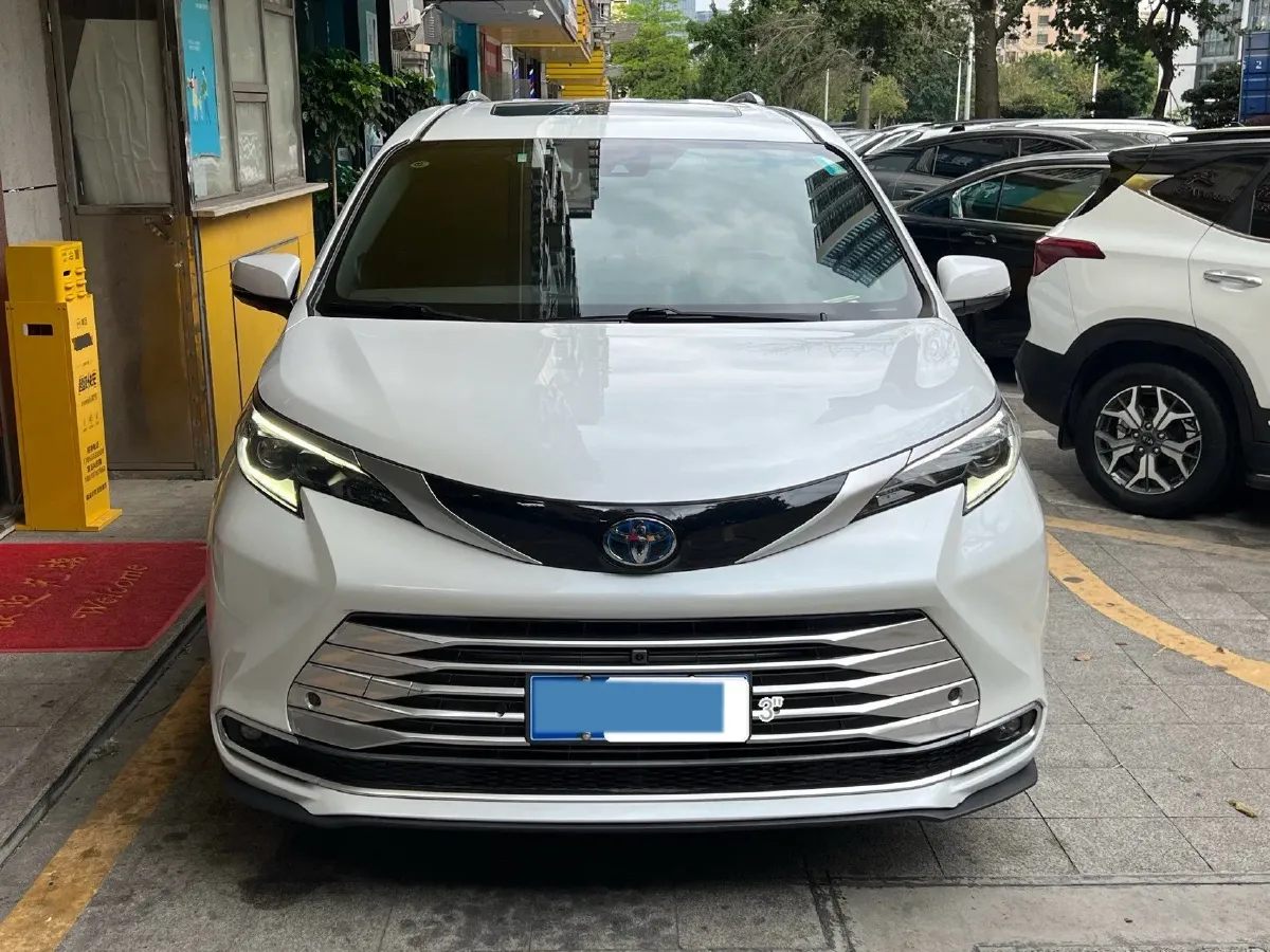 2023 Toyota Sienna 2.5L 189HP L4 E-CVT Hybrid,autocango,china used car exporter,china ev exporter,chinese used car exporter,chinese used ev exporter